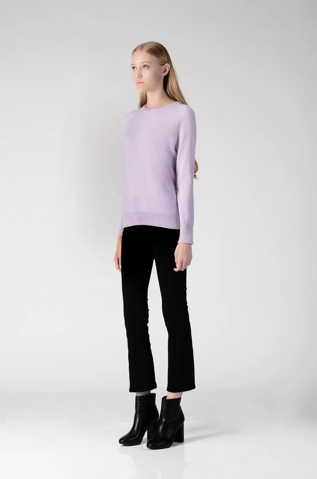 Classic Crew Neck Sweater_Lavender