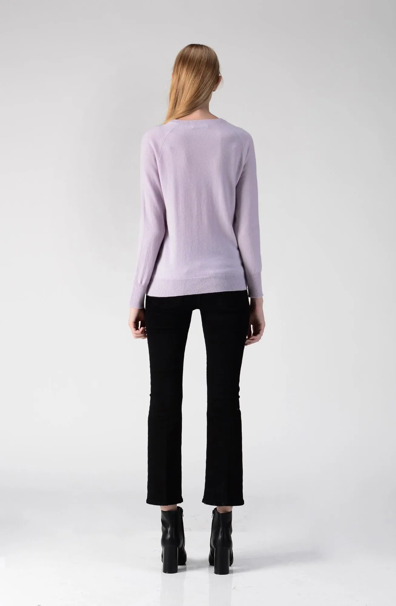 Classic Crew Neck Sweater_Lavender