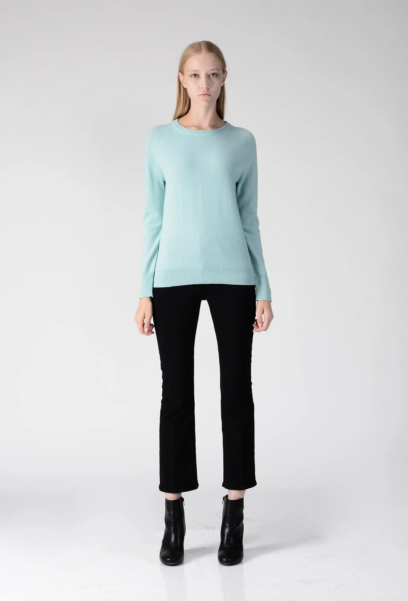 Classic Crew Neck Sweater_Mint