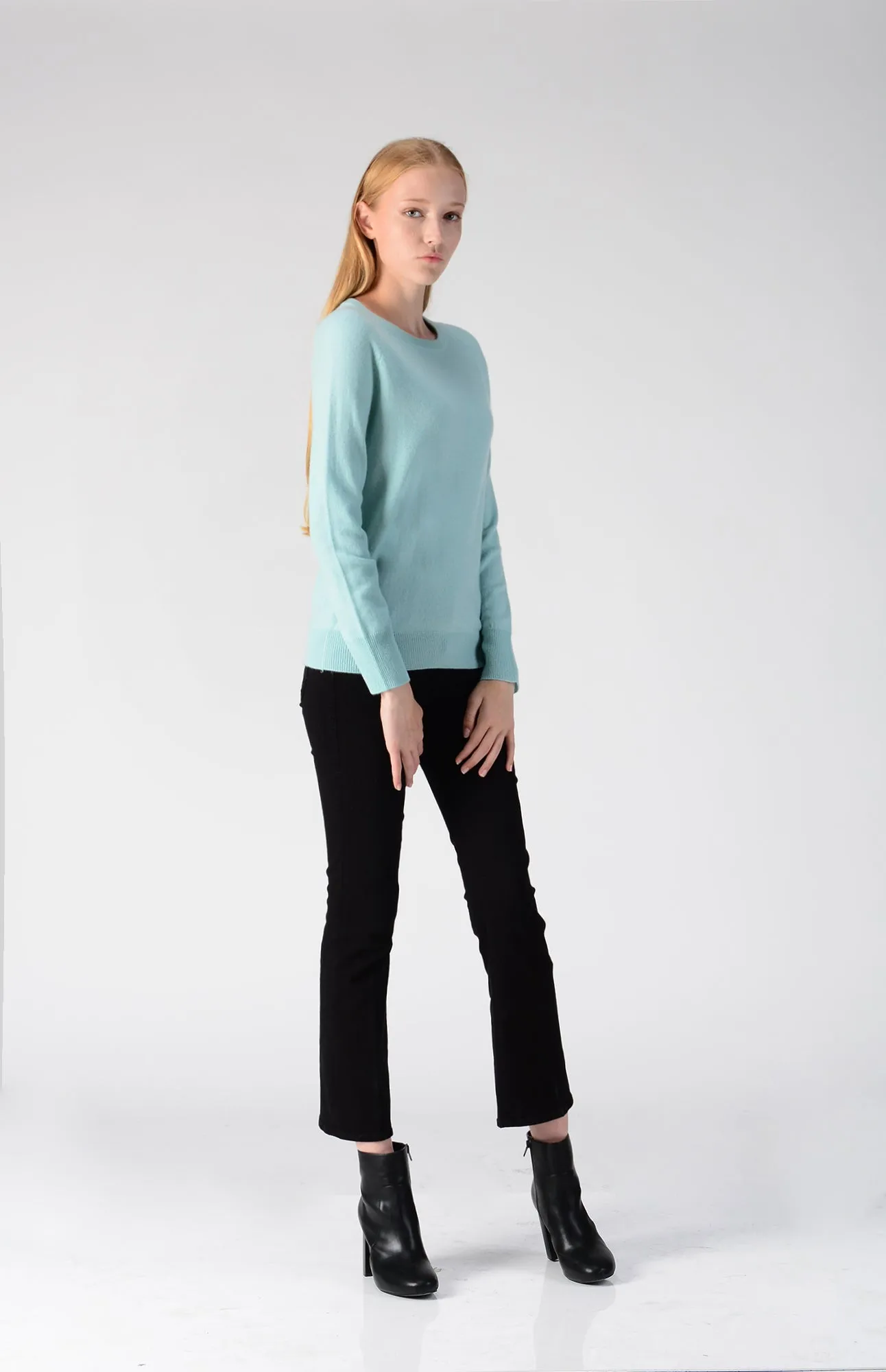 Classic Crew Neck Sweater_Mint