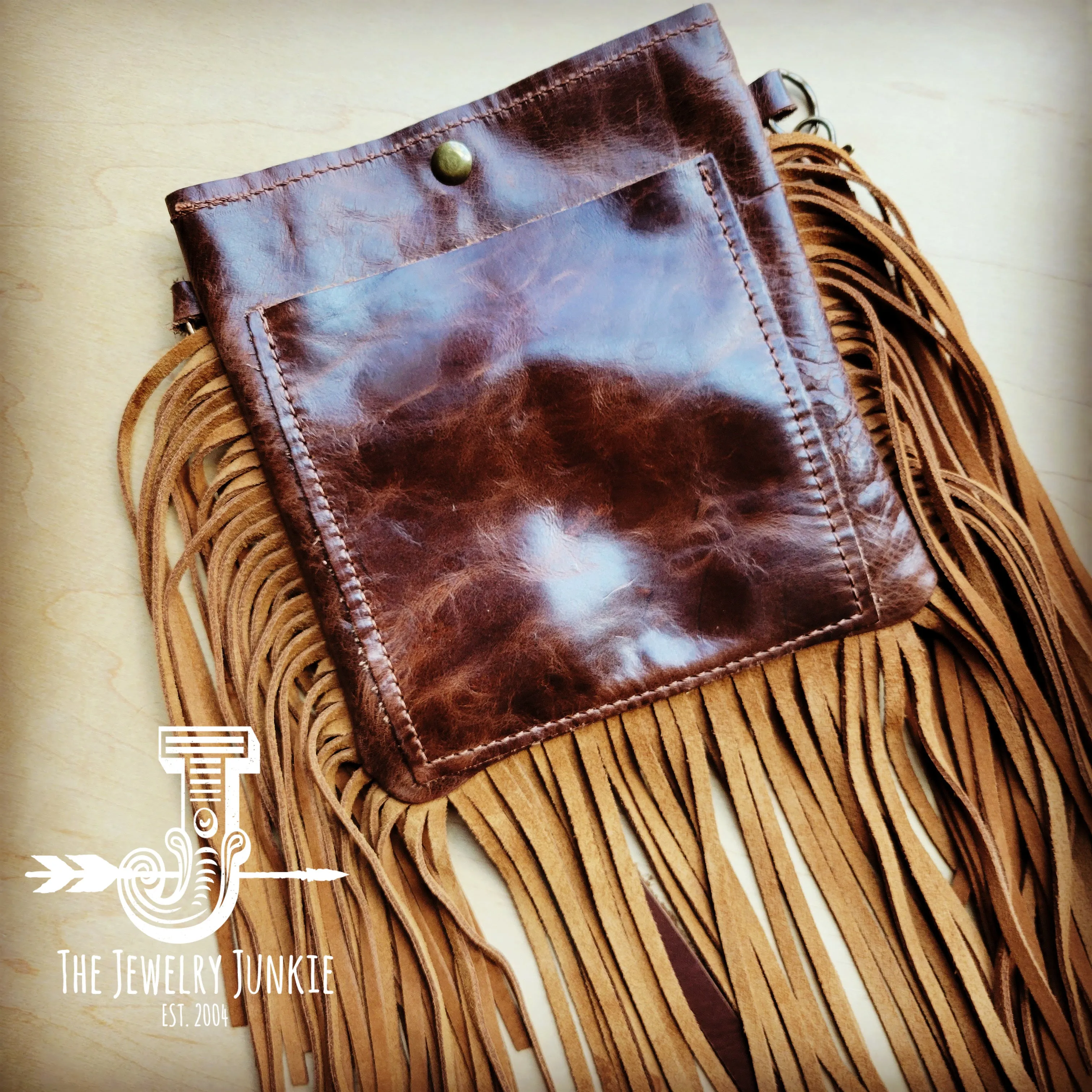**Small Crossbody Handbag w/ White Chateau Leather & Fringe 509q
